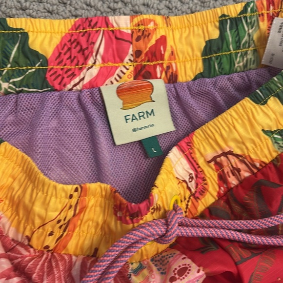 Farm Rio Colorful Patterned dolphin  Shorts - Picture 3 of 8